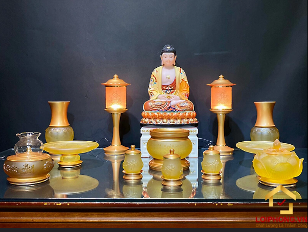 Cặp đèn thờ pha lê hình tháp trụ cao cấp khắc tâm kinh bát nhã.png